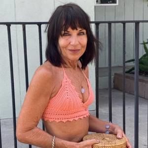 Meet your Posher, Carol